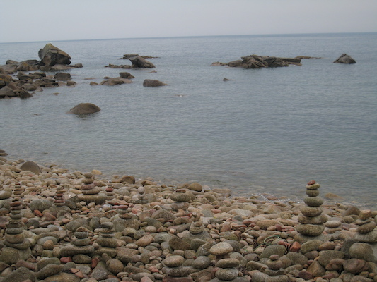Rock piles on Peninnis head (07-12-2011 15:44)