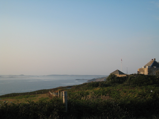 View across to Tresco (07-12-2011 20:23)