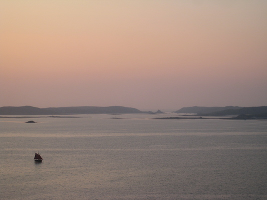 Sailing at Sunset (07-12-2011 21:06)