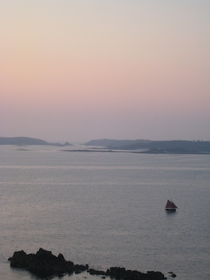 Sailing at Sunset (07-12-2011 21:08)