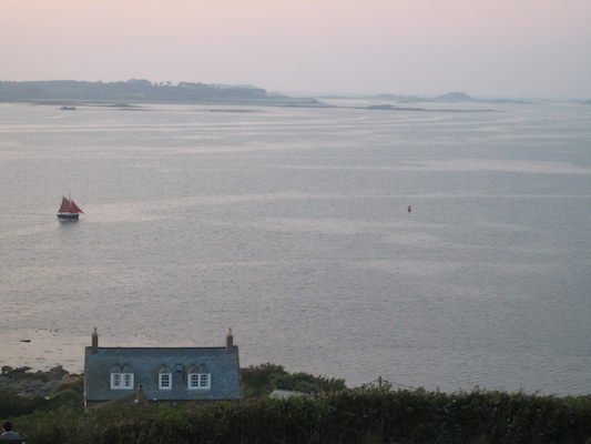 Sailing at Sunset (07-12-2011 21:09)