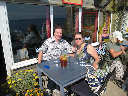 Pimms at the Dibble and Grub (07-13-2011 16:54)