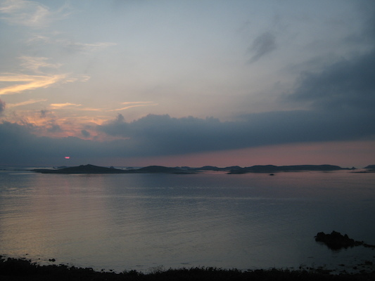 Sunset over Samson, Bryher and Tresco (07-13-2011 21:20)