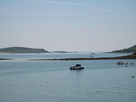 Tresco, looking to Bishop's rock (07-14-2011 14:29)