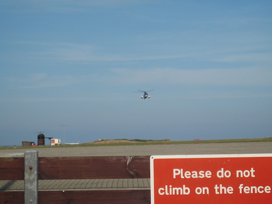 The helicopter arrives (07-14-2011 18:26)