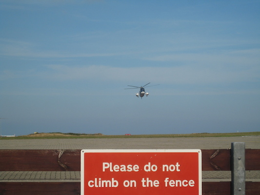 The helicopter arrives (07-14-2011 18:27)