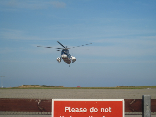 The helicopter arrives (07-14-2011 18:27)