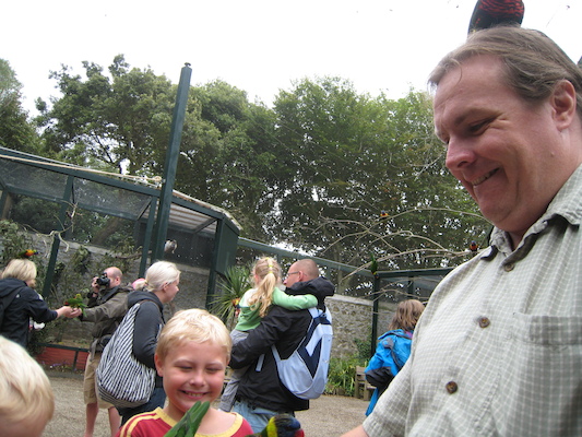 Cole, Tim and Ben with lorikeets (07-15-2011 14:02)
