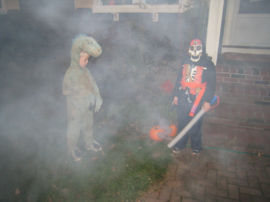 Cole and Tim halloween costumes (11-06-2011 17:41)