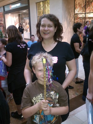 Tim and Xine post mob (06-25-2011 17:45)