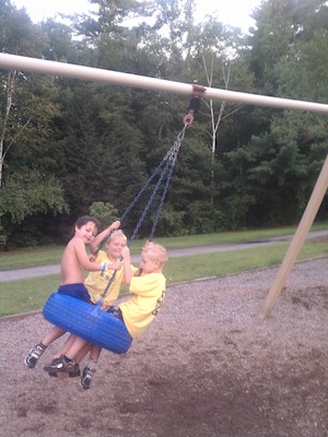 Jamie, Tim and Cole swinging (08-10-2011 19:22)