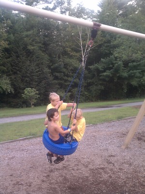 Jamie, Tim and Cole swinging (08-10-2011 19:22)