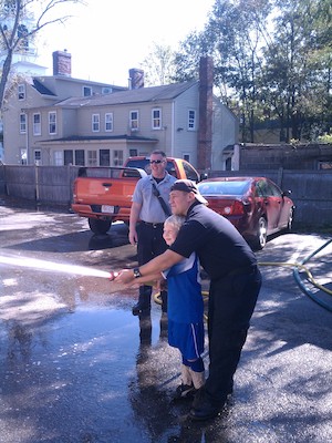Tim shooting the fire hose (10-08-2011 13:27)