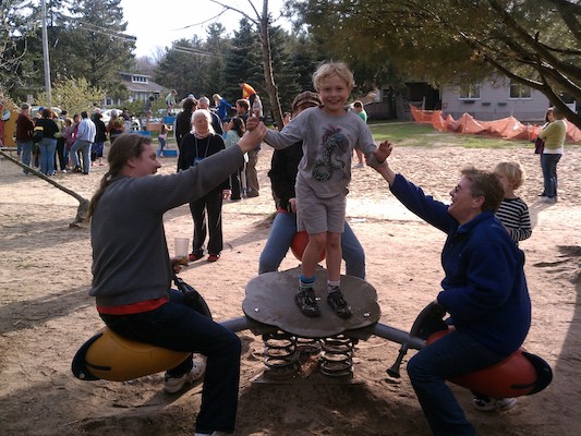 Ben, Tim and Cole and the Bianco-Spencers (05-07-2011 17:52)