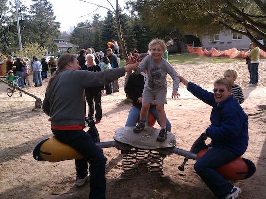 Ben, Tim and Cole and the Bianco-Spencers (05-07-2011 17:52)