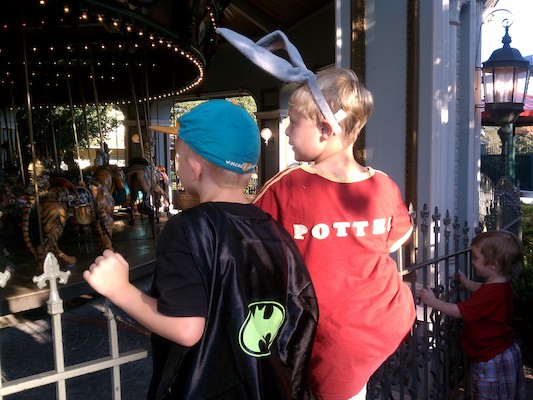 Bat-Cole and Bugs-Tim watching the carousel at 6 flags (07-30-2011 18:35)