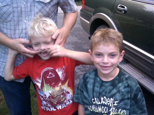 Cole and Richie (08-16-2011 17:09)