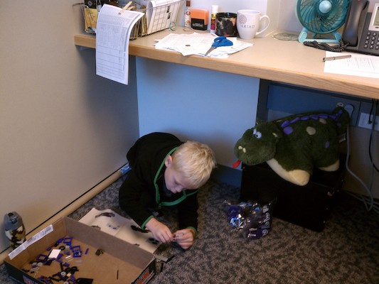 Cole building Lego in Xine's cube (08-23-2011 09:20)