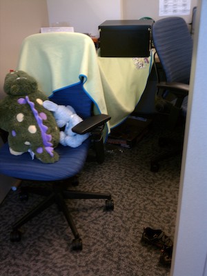 Cole's nest in Xine's cube (08-23-2011 13:00)