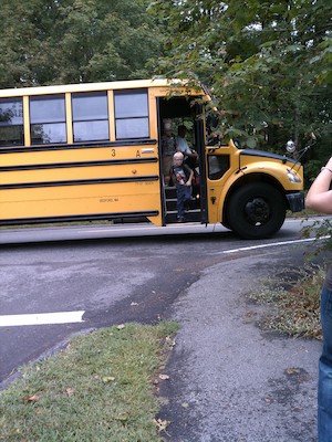 Cole getting off the bus (09-06-2011 11:51)