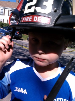 Tim in a fireman's hat (10-08-2011 13:33)