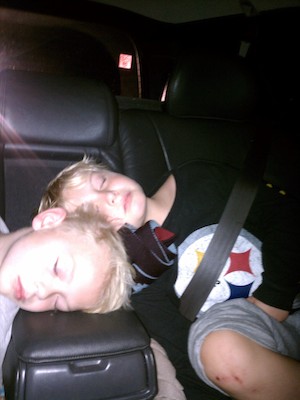 Tuckered out Cole and Tim (11-11-2011 21:17)