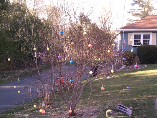 Easter egg tree (03-30-2012 17:48)