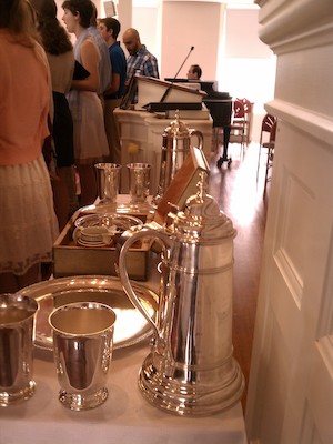 First Parish Communion silver (04-08-2012 10:29)