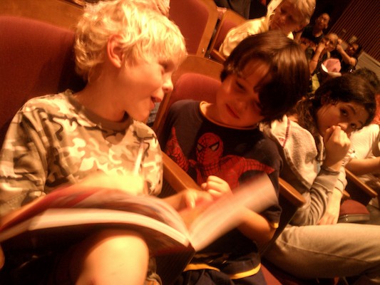 Cole and Jamie reading (05-30-2012 18:58)