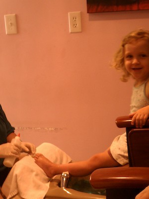 Linda getting her nails painted (07-07-2012 09:43)