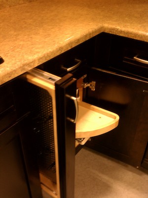 Pully-out closet idea (07-08-2012 10:41)