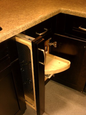 Pully-out closet idea (07-08-2012 10:41)
