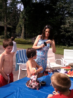 Jamie's brithday cake (08-19-2012 15:37)