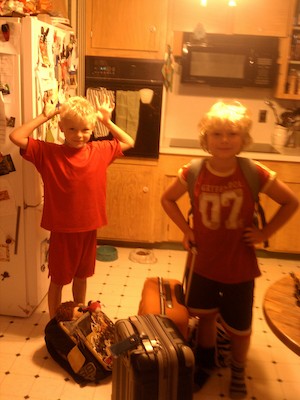 Cole and Tim ready to travel (08-23-2012 06:11)