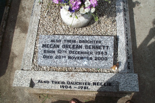 Mum grave 1