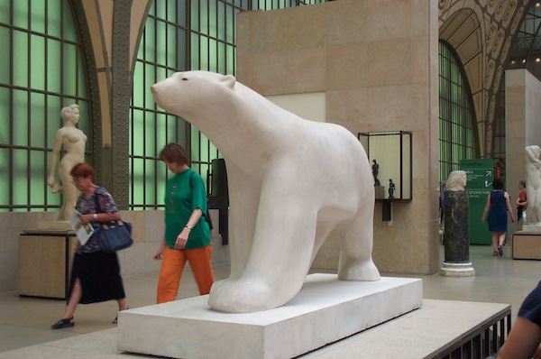 Mus&eacute;e d'Orsay polar bear statue