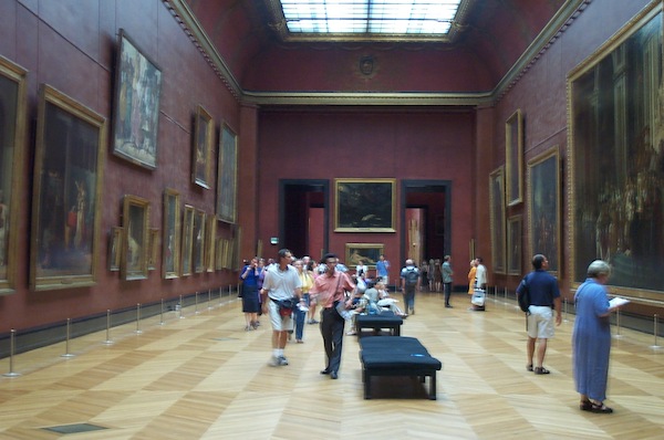 Louvre hall 2