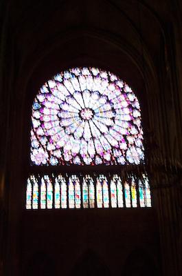 N&ocirc;tre Dame Rose Window 3 (blurry)