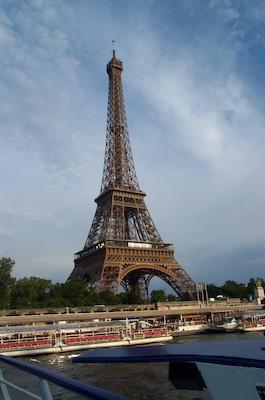 Eiffel tower from the Seine 4