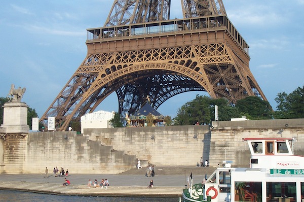 Eiffel tower from the Seine 6
