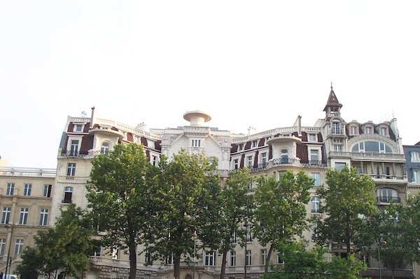 Strange house from the Seine 2
