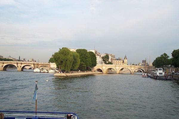Ile d'Cit&eacute; from the Seine 1