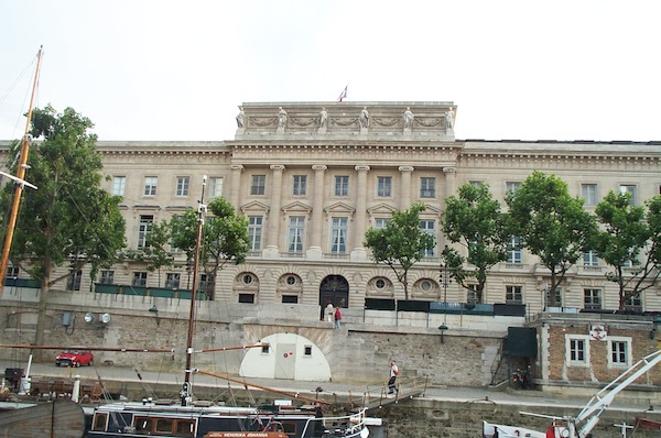 Buildings from the Seine 4