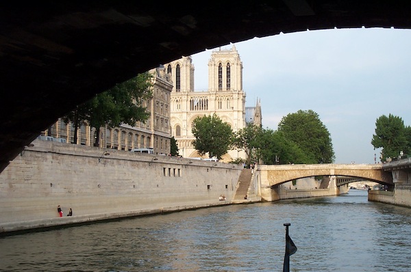 N&ocirc;tre Dame from the Seine 4