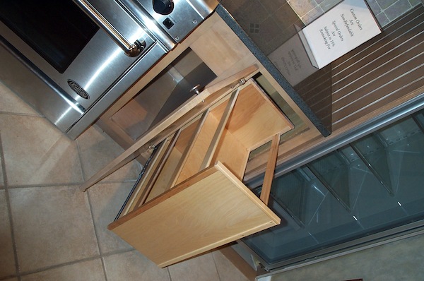 Kitchen - Slide out shelf