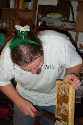 20 - Ben Cutting Cappings with Bee Bopper