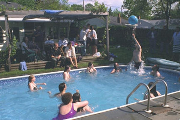 Pool party