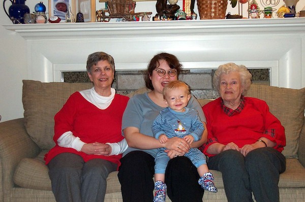 Four Generations (12-25-2003 18:07)