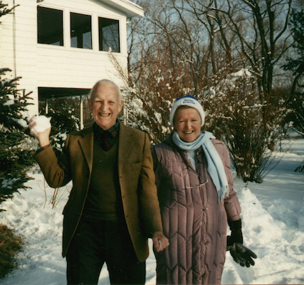 Mum + Ken in the snow