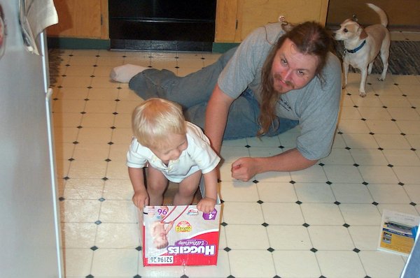 Tim in a box and Ben (2004-07-13 18:02:01)